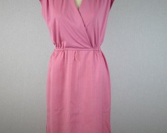 Monochromatic Sweetheart Pink Sleeveless Dress
