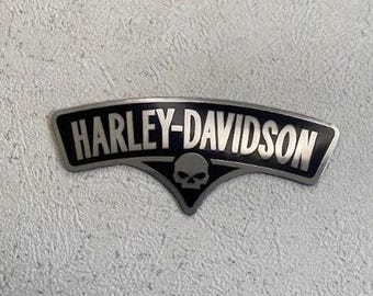 Harley-Davidson Skull Emblem Badge – Black Metal Motorcycle Decal Accessory Emblem Placca Plakette Gift