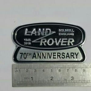 Vintagemärke Automobile 70-årsjubileum Land Rover Emblem Bil Placca Plakette LG282