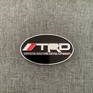 TRD Toyota Racing Development Oval Metal Badge Plate Decal Placca for Car Decoration