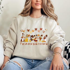 Sudadera de Acción de Gracias de Disney, sudadera con capucha de Acción de Gracias de Mickey y sus amigos, sudadera de otoño de Disney, viaje de otoño de Disney, suéter con globos de Disney