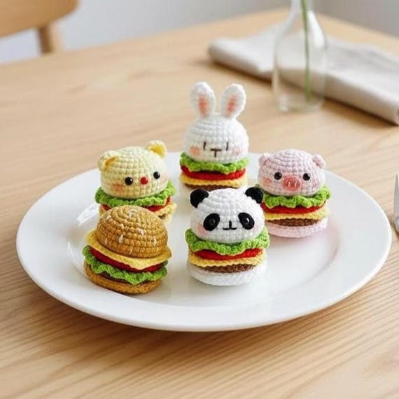 Bundle Burgers Keychain Crochet PDF Pattern - Easy Crochet Cute Animal Burger Amigurumi - Cute Play Food Crochet - Cute Bag Charm Pattern