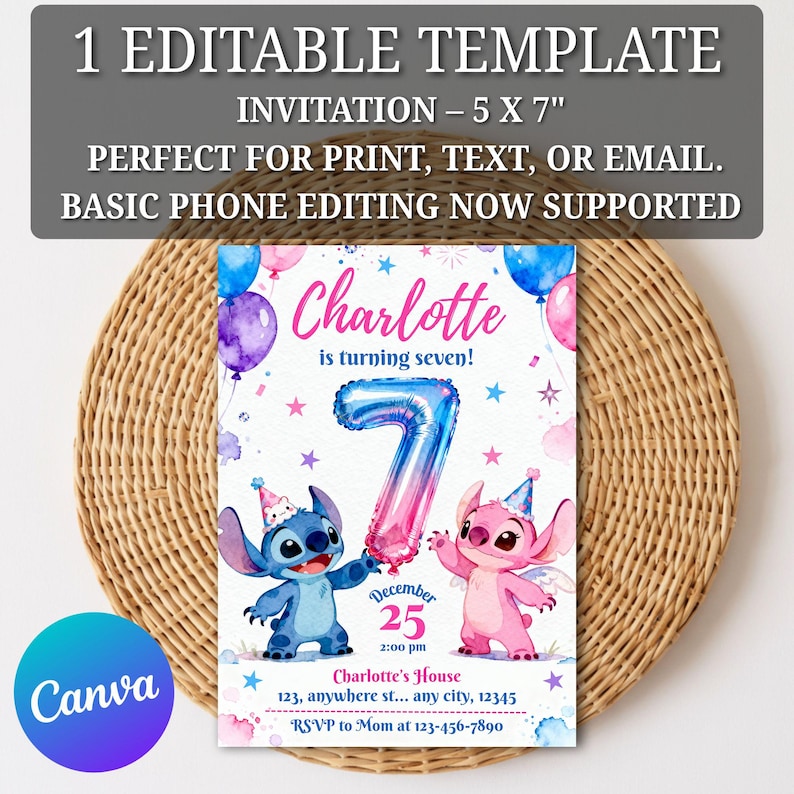 Pu&ograve; includere: Un modello di invito di compleanno di 5 x 7 pollici con la scritta "Charlotte compie sette anni!" e un grande palloncino con il numero 7. Il design include personaggi dei cartoni animati, palloncini e stelle. L'invito &egrave; per il 25 dicembre.