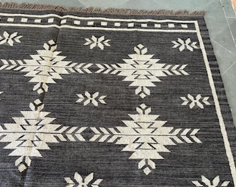 Tappeto Kilim in lana e iuta tessuto a mano, motivo geometrico indiano