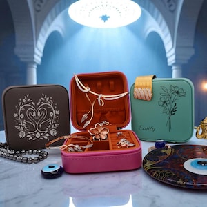 personalized jewelry box Custom Jewelry Boxes Bridesmaid Jewelry Box Travel Jewelry Case, Custom Name Jewelry box Wedding Jewelry Engraved