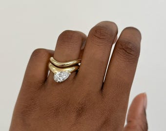 Pear Cut Diamond Wavy Ring Real Lab Grown Diamond Curved Gold Ring Band 14K Solid Gold Modern Engagement Ring Trendy Design 18K Diamond Ring