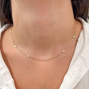 ダイヤモンドスキャッターネックレス 14K リアルゴールド ラウンドベゼルセッティング ステーションネックレス 18KT 毎日重ね付けできるブライダルウェディングネックレス 輝くダイヤモンド