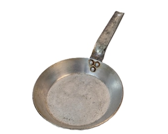 Vintage Wear Ever Small Skillet ~ Aluminum Mini Fryer Pan ~ USA ~ 5 1/2"