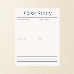 Puede incluir: Una plantilla de estudio de caso de color crema con el título "Case Study" en azul marino. La plantilla incluye secciones para la presentación del paciente, los hallazgos de la historia, los hallazgos del examen y DDX, junto con espacios rayados para notas.