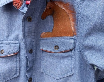 Handpainted horse on shirt size small 8