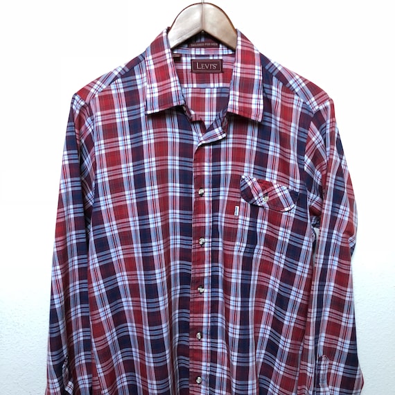 levi's red white and blue shirt
