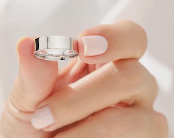 14k Gold Plain 5mm Flat Wedding Band / 14k Yellow Classic Wedding Ring for Men and Women /Thin Gold Wedding Band Gift For Her classic ring