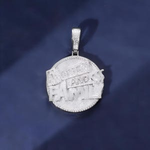 Honey And Family Custom Moissanite Diamond Men&#39;s Pendant 14K Yellow Gold Plated 925 Sterling Silver Rapper Pendant, Gift For Him