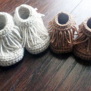 Crochet Infant Moccasins || Baby Booties || Infant shoes || Newborn Photography Prop || Baby Shower Gift || Baby Boy Girl Crib shoes ||