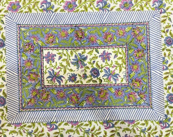 Placemats met blauwe bloemen, handgemaakte placemats met handblok en bloemen, placemats met bloemen, keuken- en eetkamerplacemats, kerstmis, woondecoratie