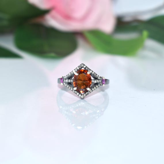 Anello in argento ossidato con pietra preziosa citrino in stile