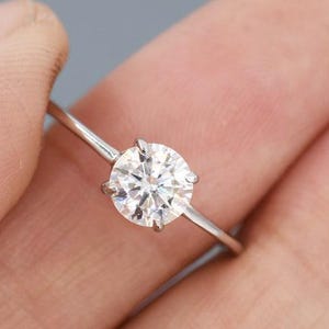 Certified 1 Carat VVS Moissanite Ring, Sterling Silver Solitaire Round Moissanite Diamond Promise Ring for Her, Minimalist Ring Gift For Her