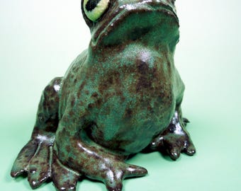 Mossy Green Garden Toad