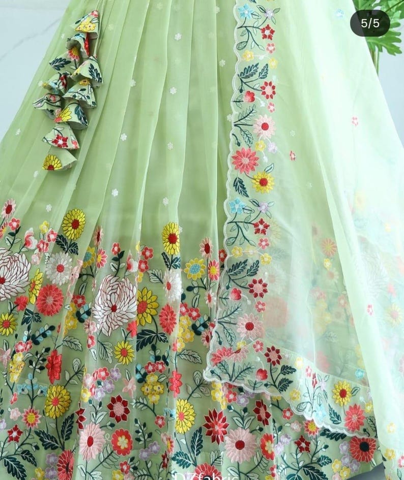 MULTI KALI PISTACHIO GREEN LEHENGA