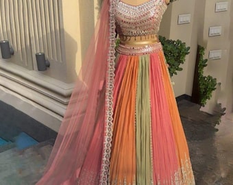 Wielokolorowy Georgette Lehenga Choli Set – Koralowy, Pista i Pomarańczowy | Haft Jari z cekinami 9 MM | Półszyty strój indyjski