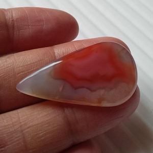 Pietra preziosa cabochon di agata naturale del Botswana a forma di pera per la creazione di gioielli