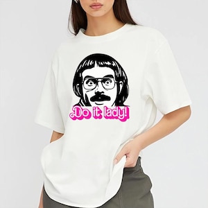 Do It Lady Chit Tour Shirt, Retro Comedy T-shirt, Funny Meme Graphic Shirt, Vintage Style Parody Fan T-Shirt, Chit Do It Lady Meme Shirt