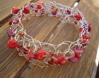 Sea Red. Crocheted wire beaded bracelet.