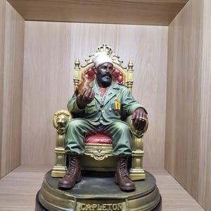 Capleton statue