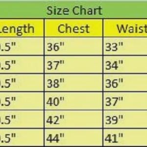 Puede incluir: Una tabla de tallas con medidas en pulgadas. La tabla incluye tallas XS a XXL, con medidas correspondientes para largo, pecho, cintura y cadera. El largo es de 102,87 cm para todas las tallas. Las medidas de pecho var&iacute;an de 91,44 a 111,76 cm.