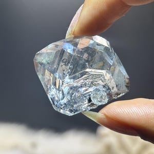 20.8 DT Herkimer Diamond Gem w/ Trapped Enhydro