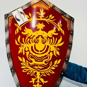 Bouclier décoratif fait main de 28 po. Bouclier chauffant de chevalier en armure médiévale de 28 po.