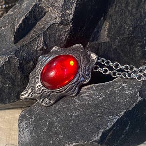 Dante,Devil May Cry Dante perfect amulet,DMC cosplay jewelry, Dante Vergil red crystal pendant necklace,  Gamer gift,anime necklace