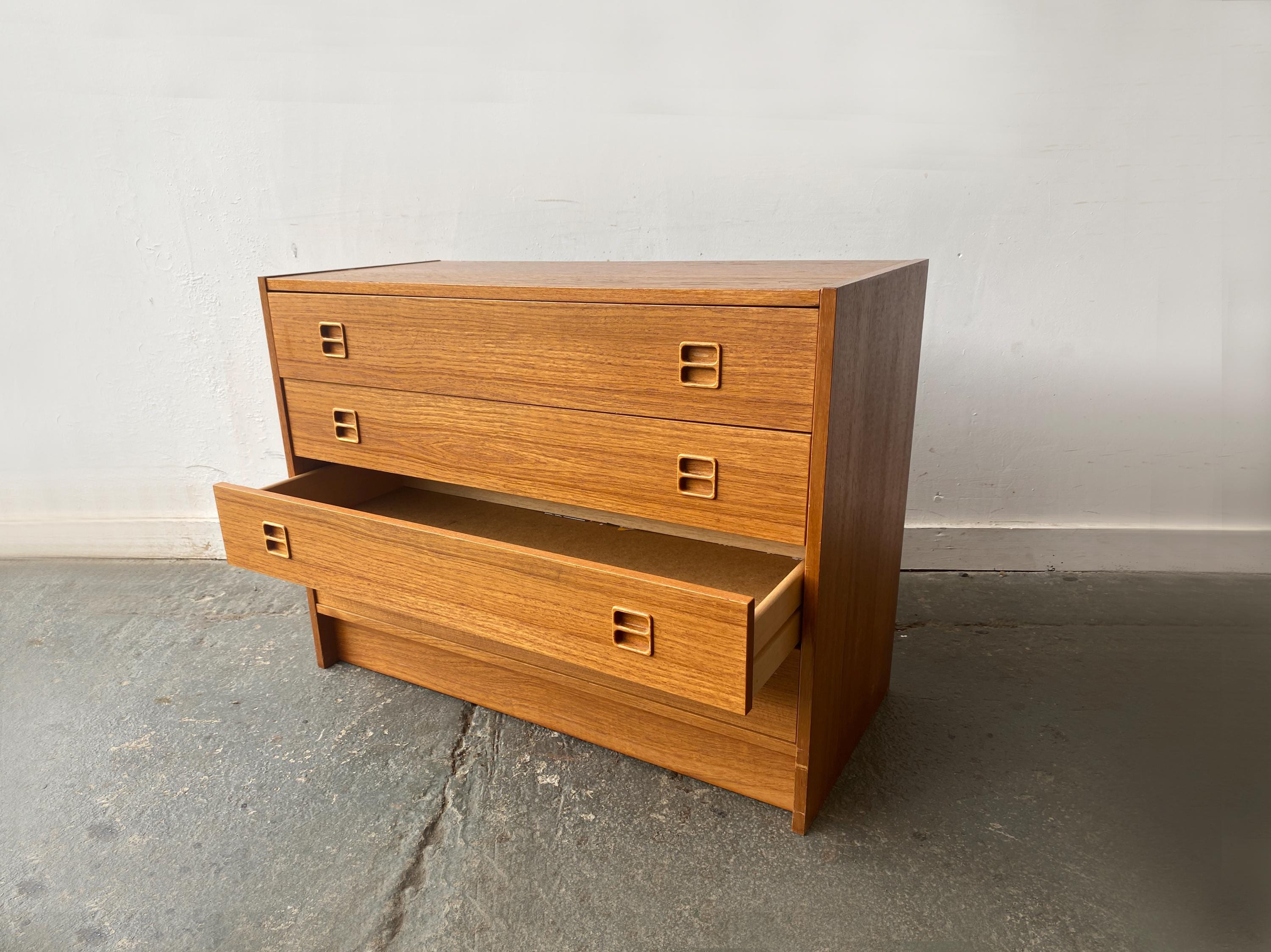 ゆ*い様 Denmark side chest TEAK vintage ゆ*い様 Denmark side chest ゆ*い様 Denmark side chest TEAK vintage ゆ*い様 Denmark side chest