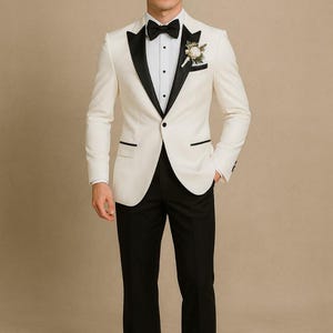 Men&#39;s White Tuxedo with Black Lapel: Slim Fit Wedding Suit