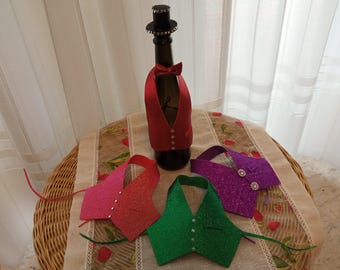 Copri bottiglia elegante in gomma EVA glitterata. Gilet decorativo per vino e spumante. Idea regalo originale per feste e ricorrenze.