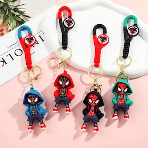 Spidermans Figure Keychain Sweatshirts Super Hero Pvc Doll Charm Keyring Cartoon Bag Pendant Ornaments Accessories