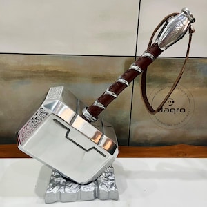 Handmade Hammer Metal, Thor Mjolnir, Thor Cosplay 1/1 Scale Movie Prop, Thors hammer, Thors Mjolnir, Thor's hammer Handmade Armor Hammer