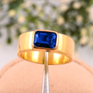 Echt geslepen tanzaniet zegelring | Massief 14 kt geelgouden herentrouwring | Unieke verlovingsring, cadeau voor hem, handgemaakte sieraden