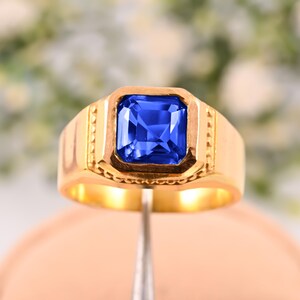 Men&#39;s Art Deco Sapphire Ring: 14K Gold, Royal Blue Gemstone