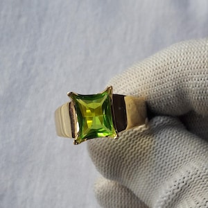 14K Yellow Gold Peridot Ring for Men: Art Deco Wedding Band
