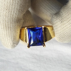14K Yellow Gold Sapphire Ring: Art Deco Men&#39;s Wedding Band