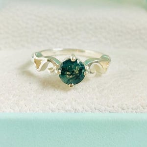Round Cut Moss Agate Ring in Sterling Silver with Natural Green Inclusions, Unique Boho Engagement Ring, Earthy Crystal Gift for Her