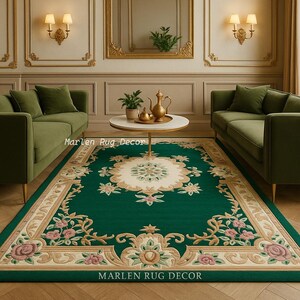 グリーンフローラルメダリオンラグ 8x10 – ハンドタフトウールエリアカーペット、エンボス加工のバラ柄 | Marlen Rug Decorのビクトリア様式リビングルームラグ