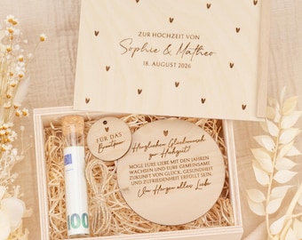 Personalized wooden wedding money gift | Keepsake box with names, date and hearts | Gift for the bride and groom and the registry office