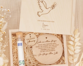 Personalized wooden money gift for First Communion, dove design | First Communion gift for money and vouchers, wooden money gift with engraving