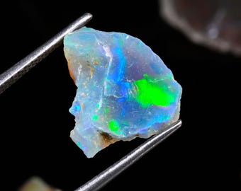 Ethiopische opaal ruw lot: ruwe ongeslepen kristallen 103,00 ct 13 x 11 x 9-27 x 20 x 13 mm groot formaat opaal ruw, ruwe opaal veel, ruw