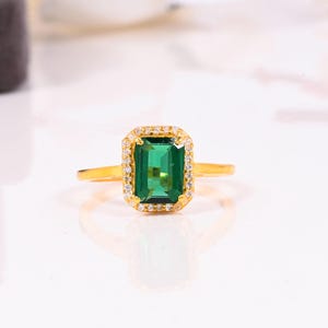 Vintage smaragdgroene ring, massief 14K goud briljant 2,10 CT Lab gemaakt groene smaragd geslepen verlovingsring, halo moissaniet ring, cadeau voor vrouwen.