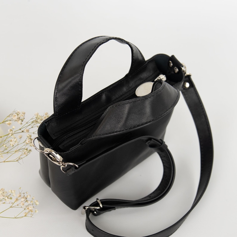 Small leather handbag Daisy Noir leather crossbody and to hand bag image 3