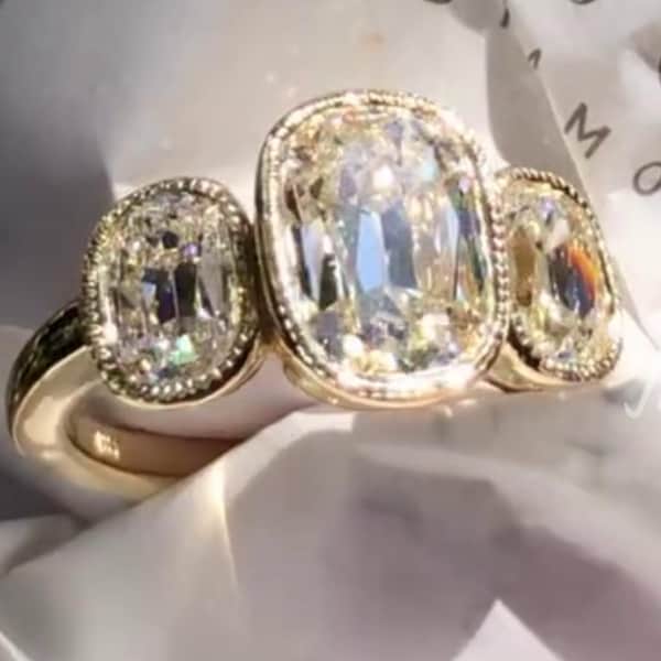 Three Stone Elongated Cushion Cut Moissanite Engagement Ring, 18K Solid Gold, Cushion Side Stone, 3 CT Cushion Ring, 3 Stone Bezel Set Ring
