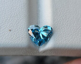 Vivid Blue Lab Grown Diamond: heart shape  Cut, Flawless VVS1 - 1 carat